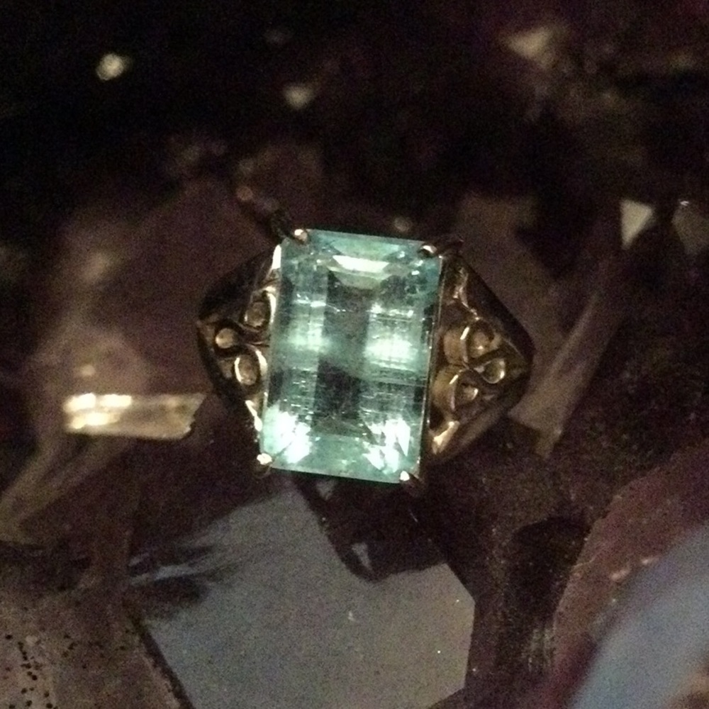 Rare Genuine Aquamarine Ring - Picture 4 of 14